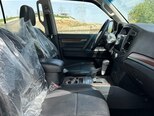 Mitsubishi Pajero-9
