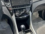 Hyundai Sonata-12