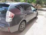 Toyota Prius V-3