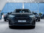 Audi Q8-2