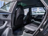 Audi Q8-12