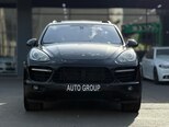Porsche Cayenne-1