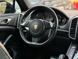 Porsche Cayenne-8
