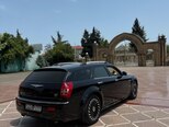 Chrysler 300C-9