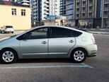 Toyota Prius-4