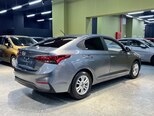 Hyundai Accent-10