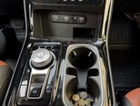 Kia Carnival-16