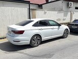 Volkswagen Jetta-10