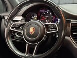 Porsche Macan-13
