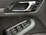 Porsche Macan-16