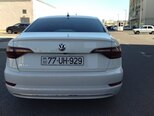 Volkswagen Jetta-4