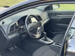 Hyundai Elantra-12