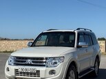 Mitsubishi Pajero-1