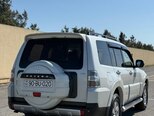 Mitsubishi Pajero-2