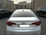 Hyundai Sonata-4