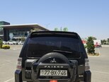 Mitsubishi Pajero-5