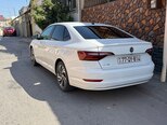 Volkswagen Jetta-11