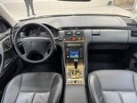 Mercedes E 240-11