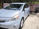 Toyota Prius V-3