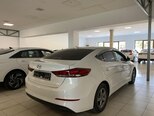 Hyundai Avante-3