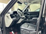 Land Rover Defender-7