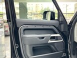 Land Rover Defender-6