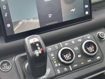 Land Rover Defender-12