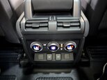 Land Rover Defender-15