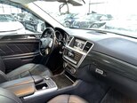 Mercedes GL 500 4MATIC-10