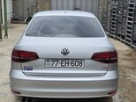 Volkswagen Jetta-2