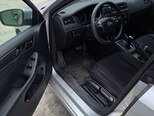 Volkswagen Jetta-13