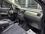 Nissan Tiida-15