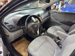 Hyundai Accent-10