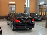 Hyundai Accent-14