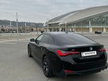 BMW i4-8