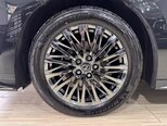 Lexus LM 350h-9