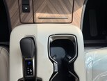 Lexus LM 350h-26