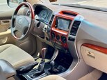 Toyota Land Cruiser Prado-19