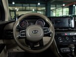 Kia Carnival-10