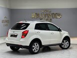 Ssang Yong Korando-10