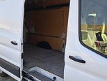 Ford Transit-11
