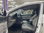 Hyundai Elantra-6