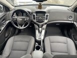 Chevrolet Cruze-13