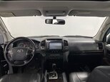 Toyota Land Cruiser-19