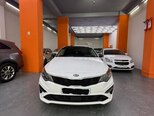Kia K5-1