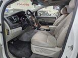 Kia Carnival-12
