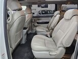Kia Carnival-16