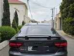 Audi RS7-6
