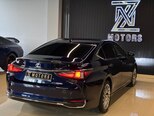 Lexus ES 300h-16