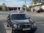 Mercedes E 200-1